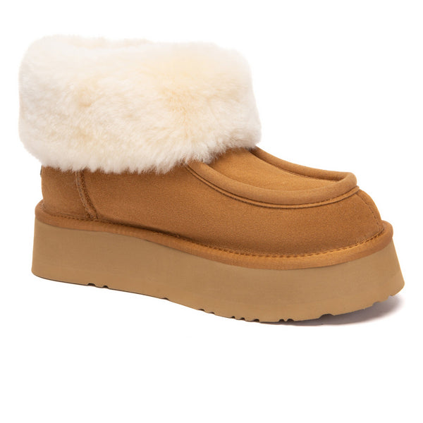 EverUgg Loofee UGG boots in tan with plush shearling lining, stylish knee-high design, and sturdy rubber sole.